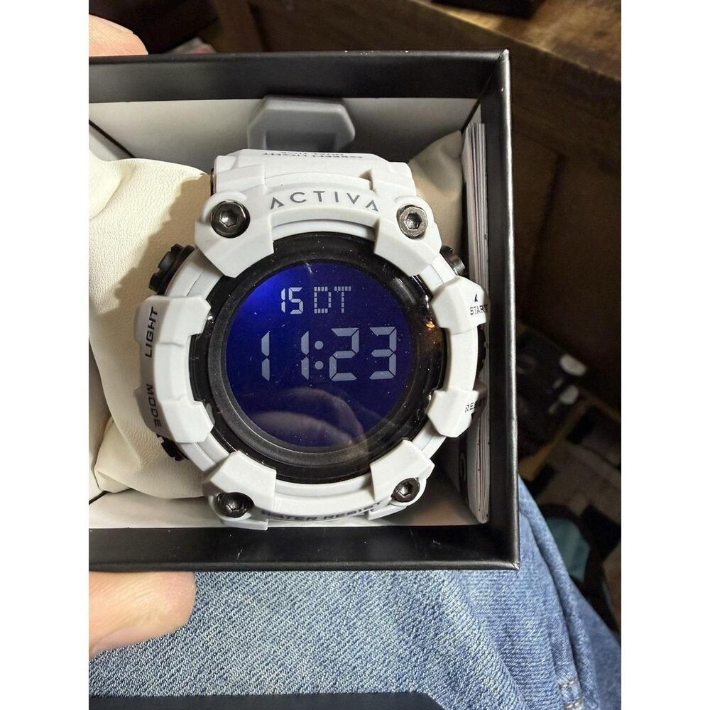 The activa kadron x invicta
